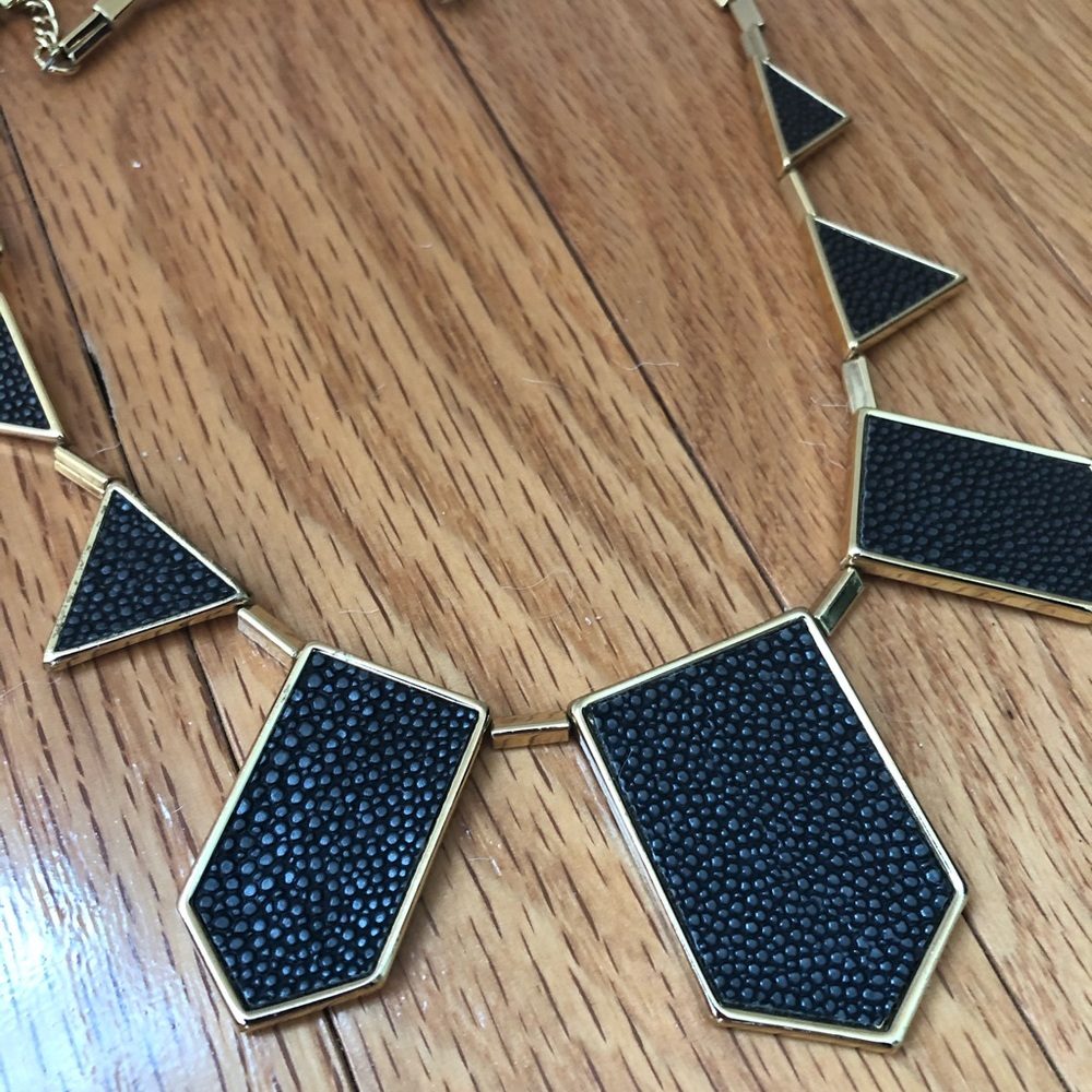 House of Harlow 1960 leather geometric necklace